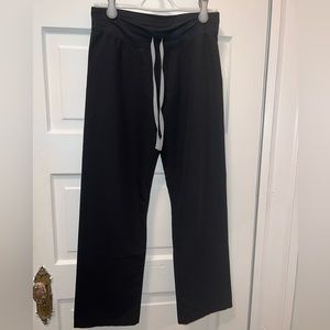 Figs Livingston basic pant in black